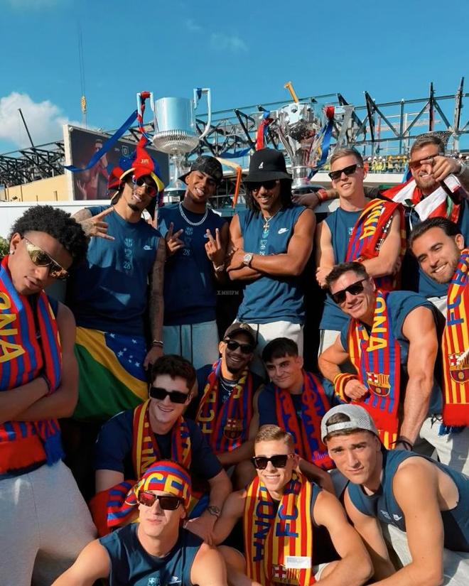 背身接应的 背身接应的